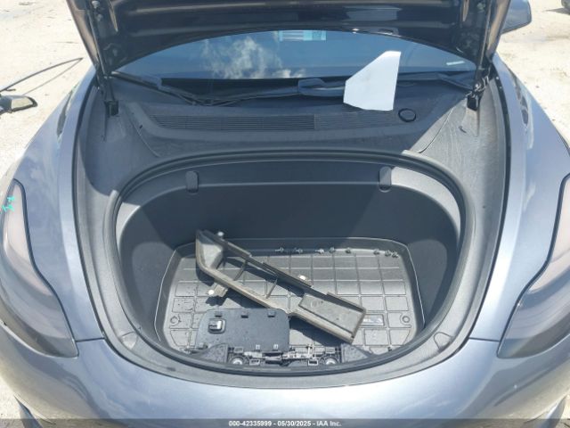 5YJ3E1EBXKF407245 Tesla 2019