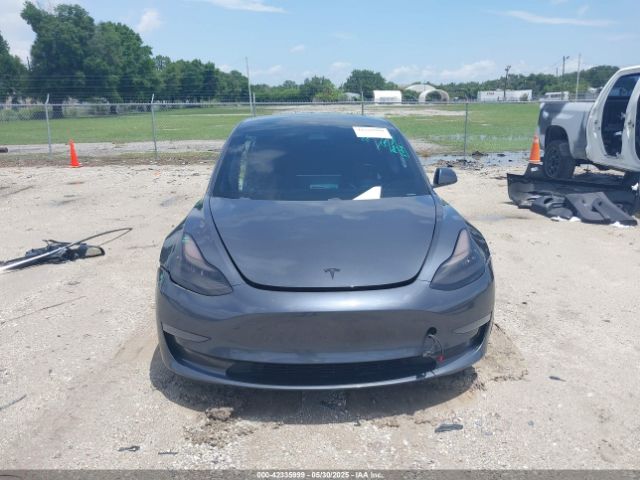 5YJ3E1EBXKF407245 Tesla 2019