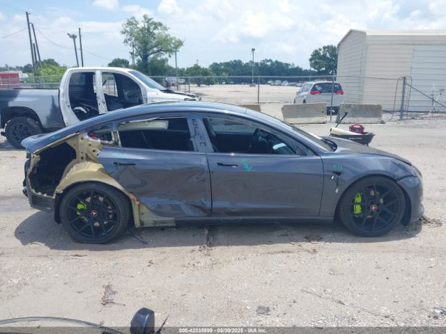 5YJ3E1EBXKF407245 Tesla 2019