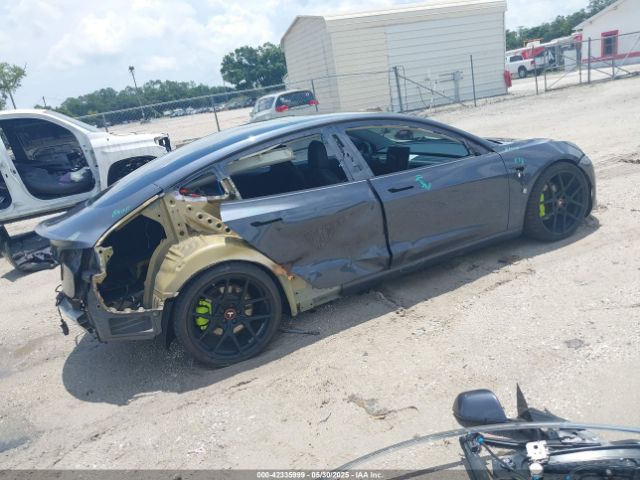 5YJ3E1EBXKF407245 Tesla 2019