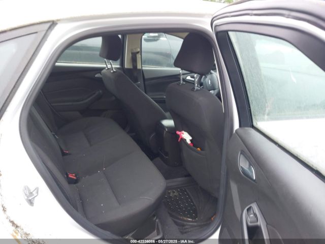 1FADP3F20GL298068 Ford FOCUS SE