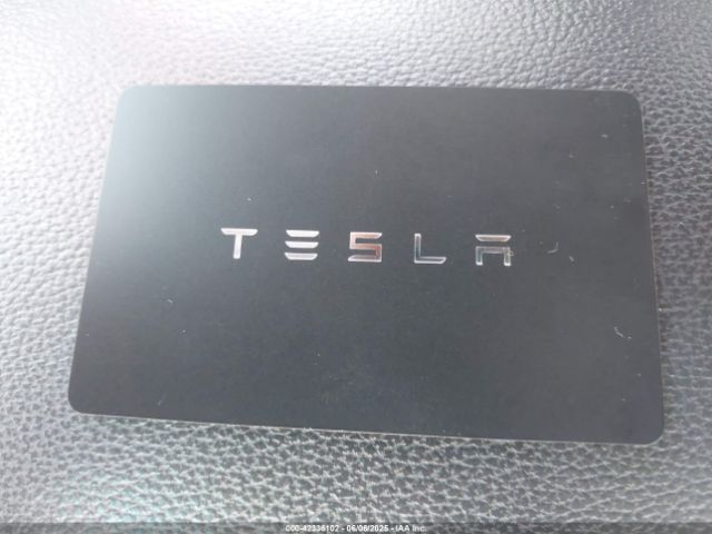 5YJ3E1EB8RF797501 Tesla 2024