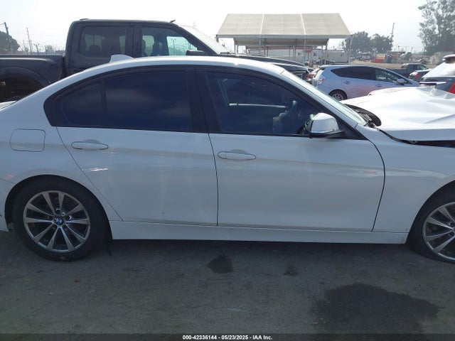 WBA8E1G32HNU17352 BMW 2017