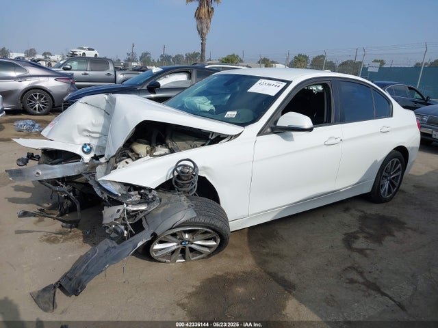 WBA8E1G32HNU17352 BMW 2017