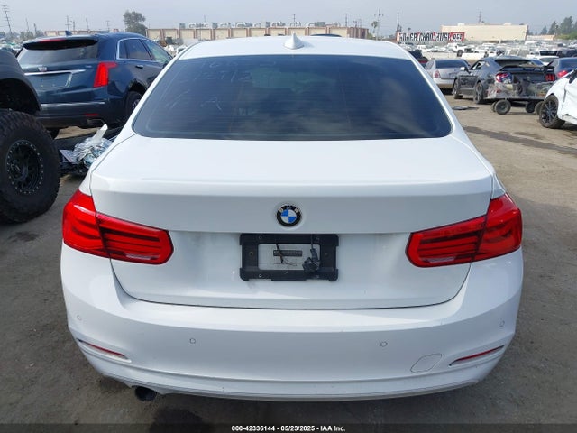WBA8E1G32HNU17352 BMW 2017