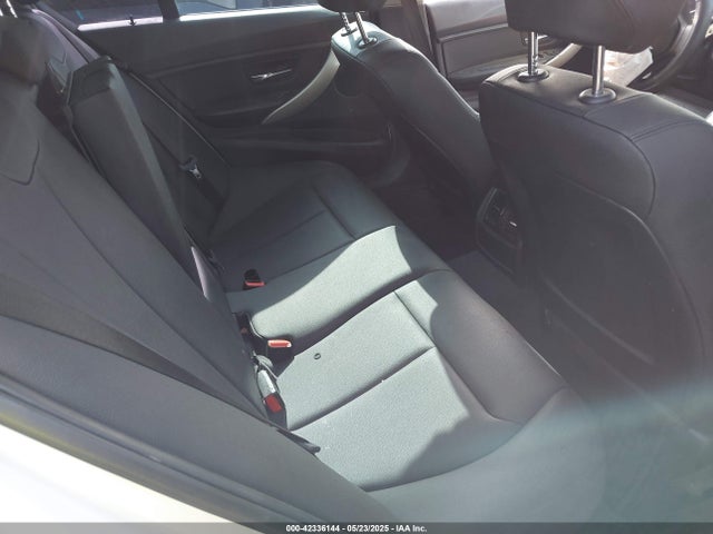 WBA8E1G32HNU17352 BMW 2017