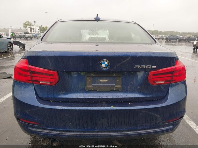 BMW 330e 2018 WBA8E1C50JA167694 Image 16