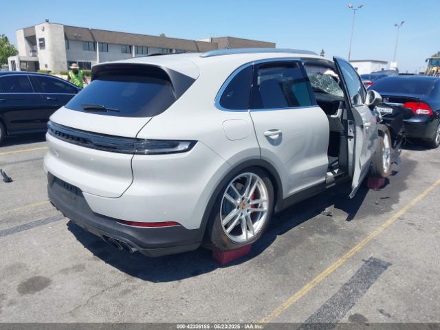 2024 PORSCHE CAYENNE WP1AL2AYXRDA35628 Photo 3