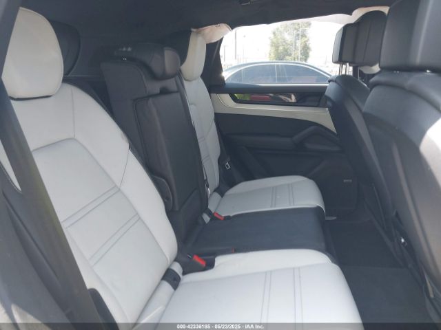 2024 PORSCHE CAYENNE WP1AL2AYXRDA35628 Photo 7