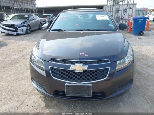 1G1PA5SH2E7231629 Chevrolet luw
