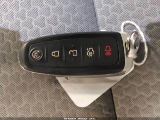 1FMCU9GD5KUA04227 Ford ESCAPE SE