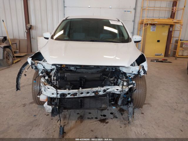 1FMCU9GD5KUA04227 Ford ESCAPE SE