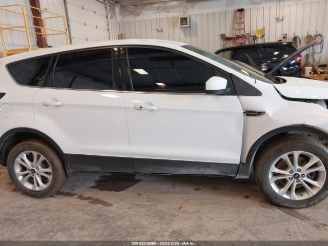 1FMCU9GD5KUA04227 Ford ESCAPE SE