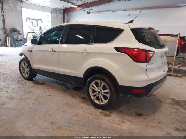 1FMCU9GD5KUA04227 Ford ESCAPE SE