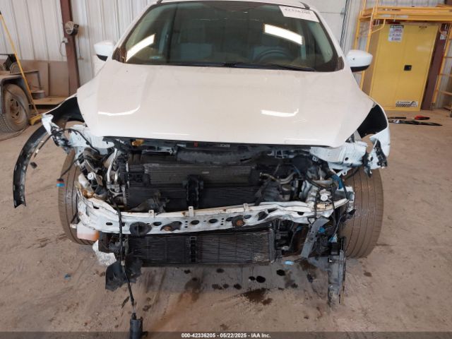 1FMCU9GD5KUA04227 Ford ESCAPE SE