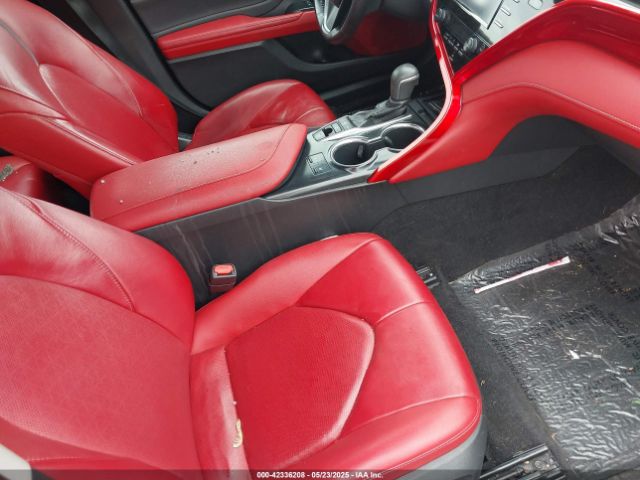 2018 TOYOTA CAMRY 4T1B61HK1JU077100 Photo 4