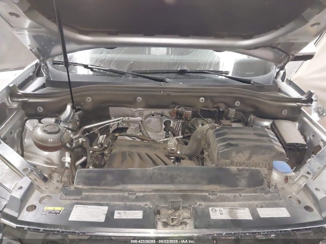 Volkswagen 2018 2018 1V2NR2CA2JC568583 Image 10