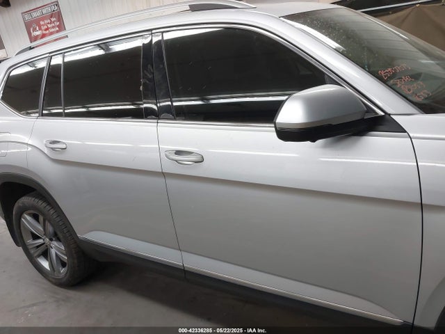 Volkswagen 2018 2018 1V2NR2CA2JC568583 Image 13