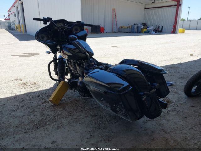 2018 HARLEY-DAVIDSON FLTRXS 1HD1KTC30JB624763 Photo 2