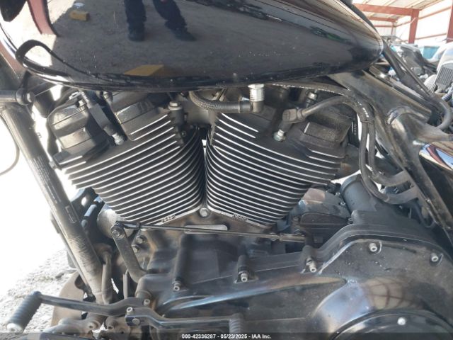 2018 HARLEY-DAVIDSON FLTRXS 1HD1KTC30JB624763 Photo 8