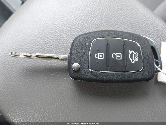 5NPD74LF7KH430814 Hyundai ELANTRA SE