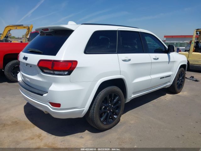 2018 JEEP GRAND CHEROKEE 1C4RJEAG8JC380640 Photo 3