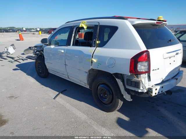 1C4NJDEB3HD109478 Jeep 2017