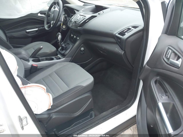 1FMCU9GX7FUA89278 Ford ESCAPE SE