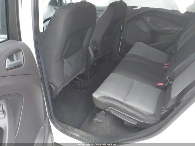 1FMCU9GX7FUA89278 Ford ESCAPE SE