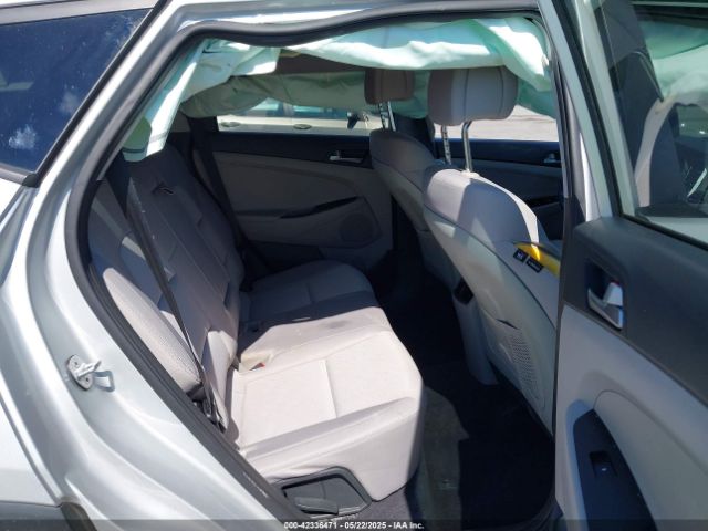 KM8J3CA26JU697306 Hyundai Tucson Value