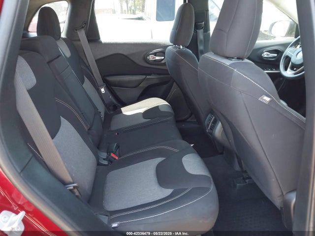 1C4PJLAB8GW216912 Jeep 2016