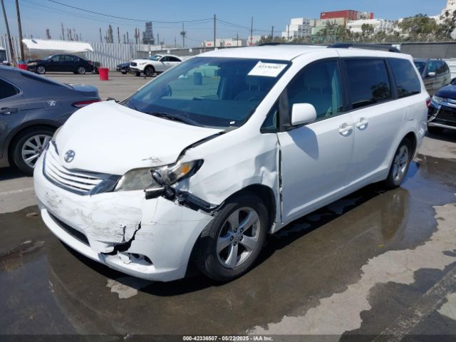 5TDKK3DC6FS574942 Toyota Sienna Le 8 Passenger