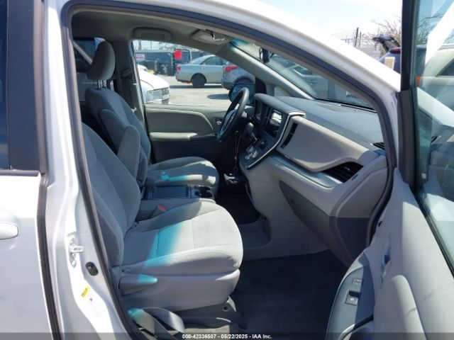 5TDKK3DC6FS574942 Toyota Sienna Le 8 Passenger