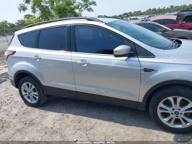 1FMCU0HDXJUD26290 Ford ESCAPE SEL