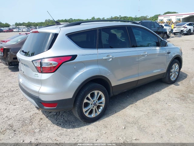 1FMCU0HDXJUD26290 Ford ESCAPE SEL
