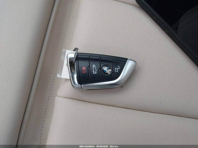 3MW5R7J08L8B23944 BMW 330I
