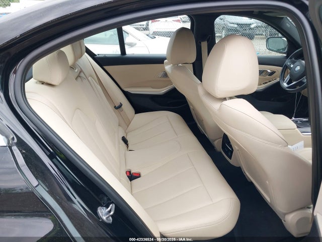 3MW5R7J08L8B23944 BMW 330I