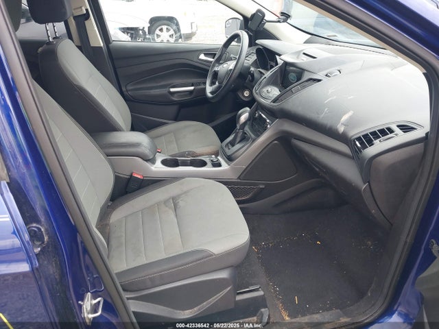1FMCU0GX3GUB57198 Ford ESCAPE SE
