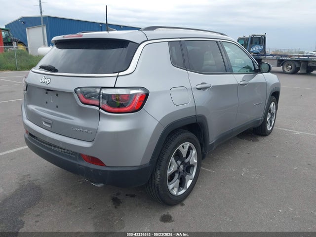 3C4NJCCB3JT357999 Jeep 2018