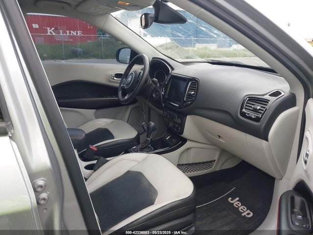 3C4NJCCB3JT357999 Jeep 2018