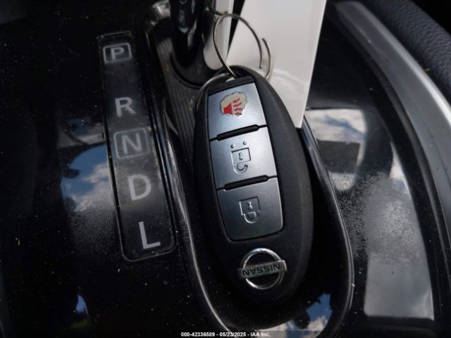 KNMAT2MV6GP634394 Nissan ROGUE SV