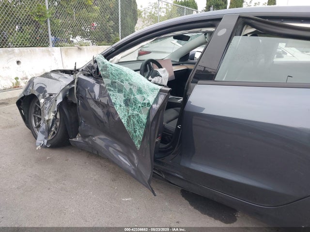 Tesla MODEL 3 2023 5YJ3E1EA4PF705949 Image 20