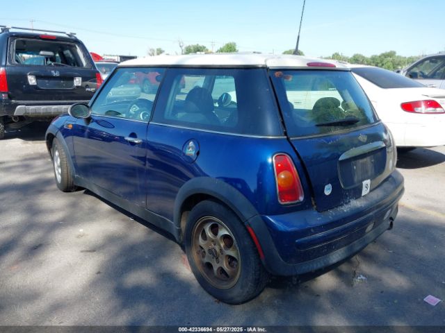 2003 MINI COOPER WMWRC33413TC44449 Photo 2