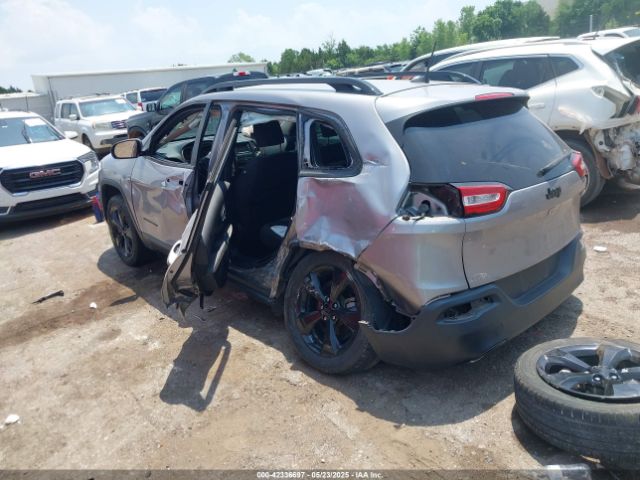 1C4PJLCB7JD542457 Jeep Cherokee