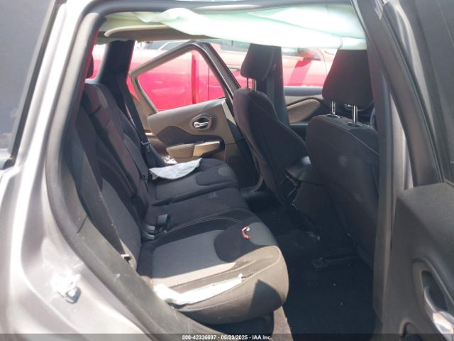1C4PJLCB7JD542457 Jeep Cherokee