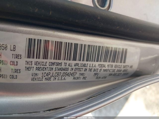 1C4PJLCB7JD542457 Jeep Cherokee