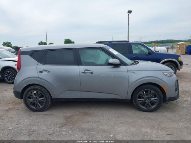 KNDJ33AU3N7816763 KIA SOUL EX