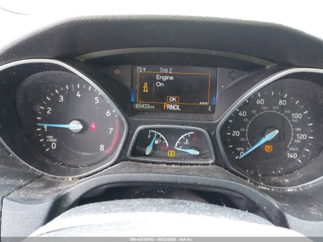 1FADP3K28JL323165 Ford FOCUS SE