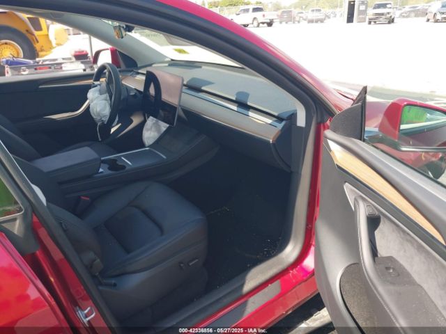 2024 TESLA MODEL Y 7SAYGDED8RF019494 Photo 4