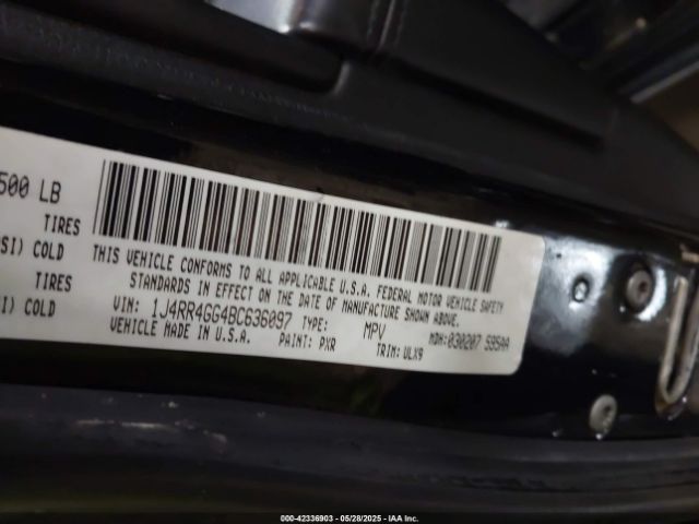 2011 JEEP GRAND CHEROKEE 1J4RR4GG4BC636097 Photo 8